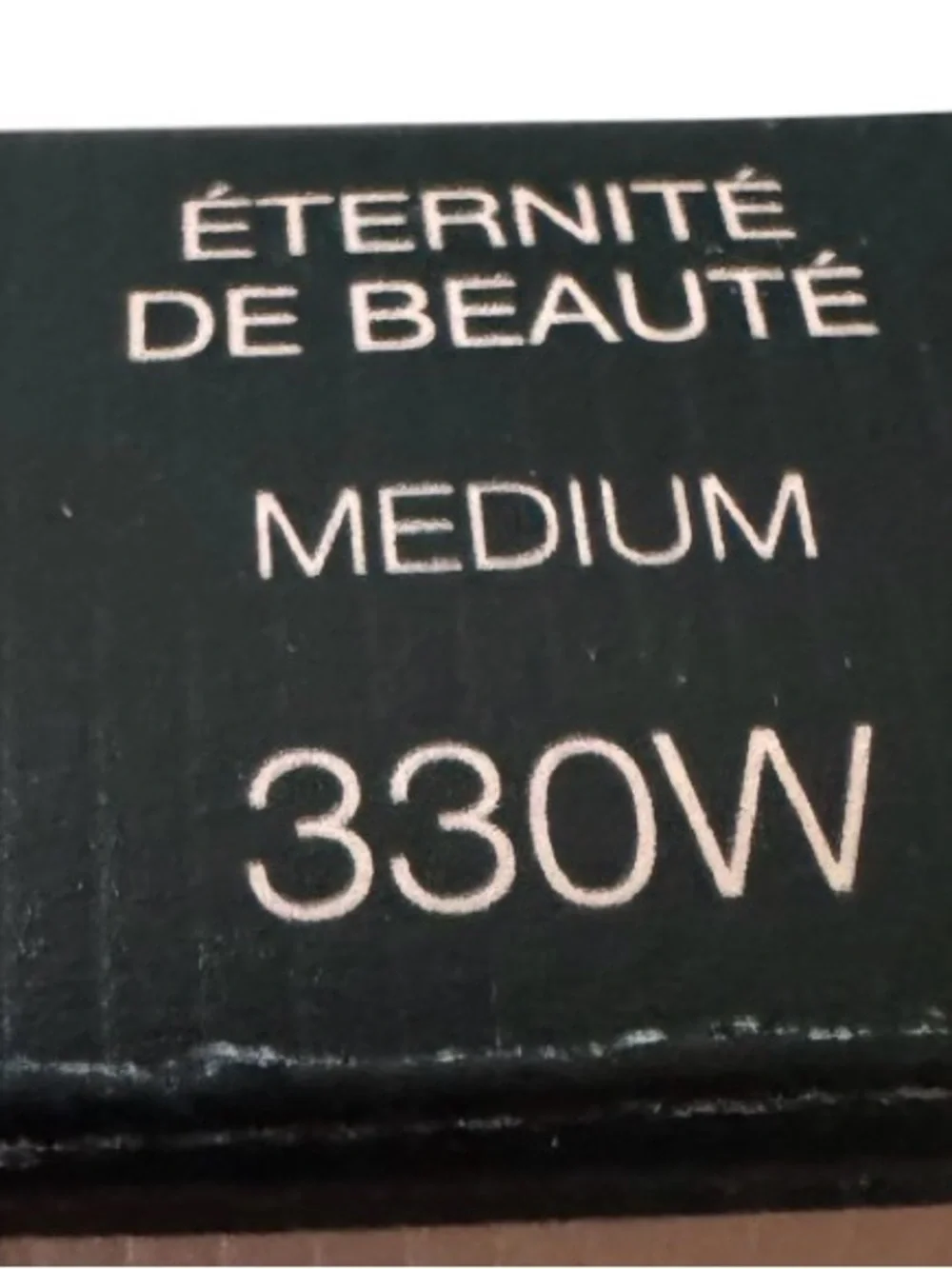 Gucci Éternité De Beauté Foundation — 330W medium - Picture 6 of 8